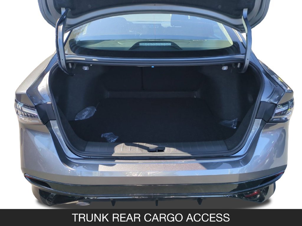 New 2027 Nissan Sentra SR w/ Floor Mat Package FWD image 23