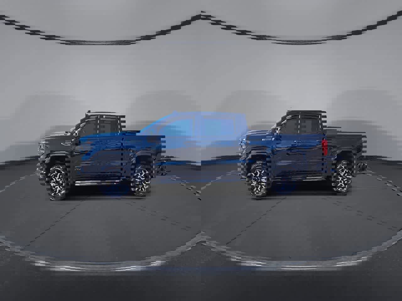 Used 2025 GMC Sierra 1500 AT4 w/ Technology Package image 4