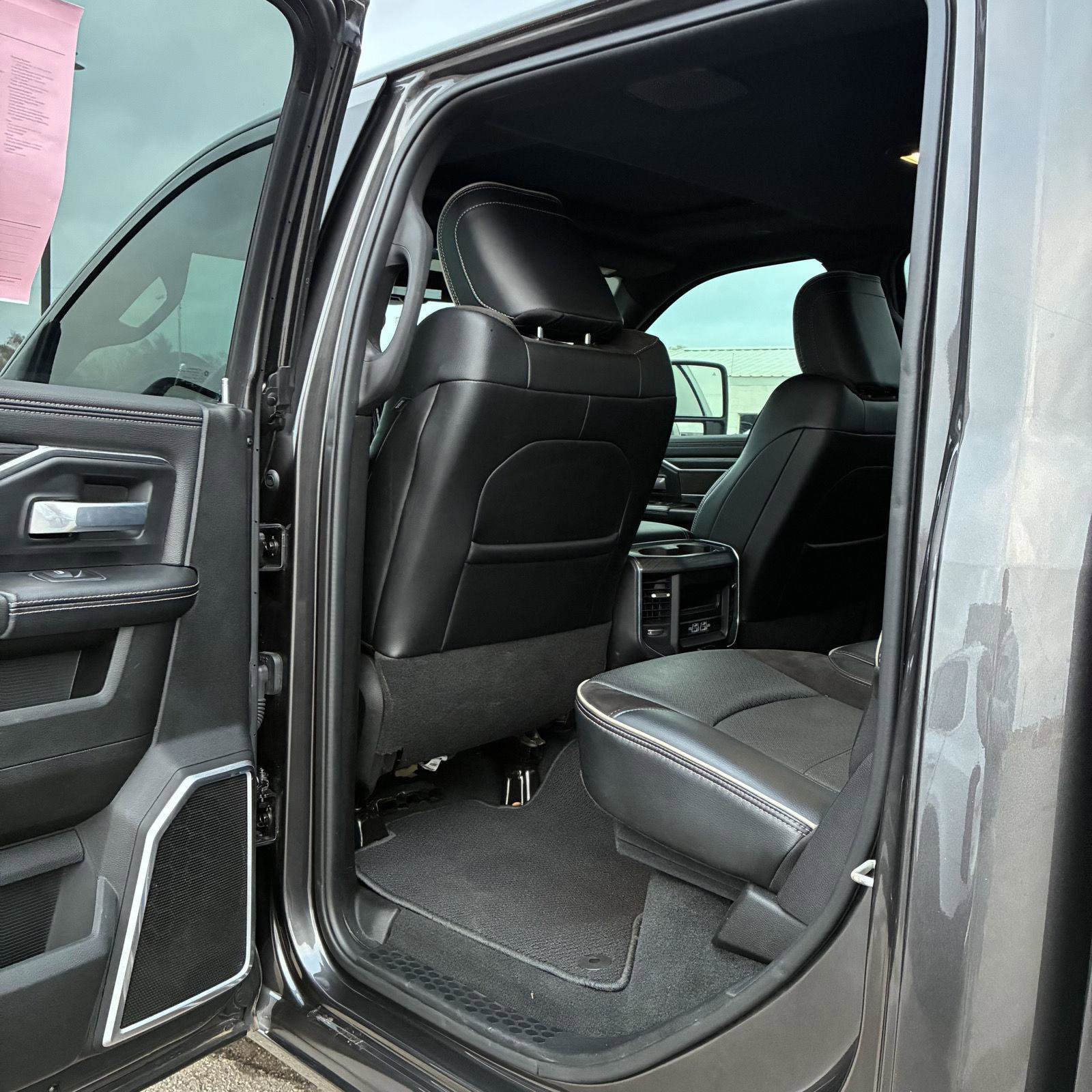 Used 2024 RAM 2500 Laramie w/ Night Edition image 10