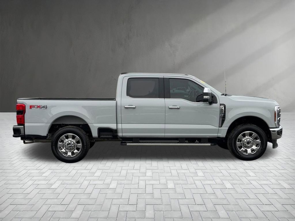 Used 2025 Ford F250 Lariat w/ Chrome Package image 10