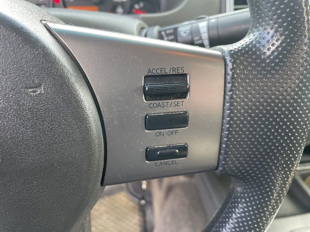 Used 2012 Nissan Frontier SV RWD image 8