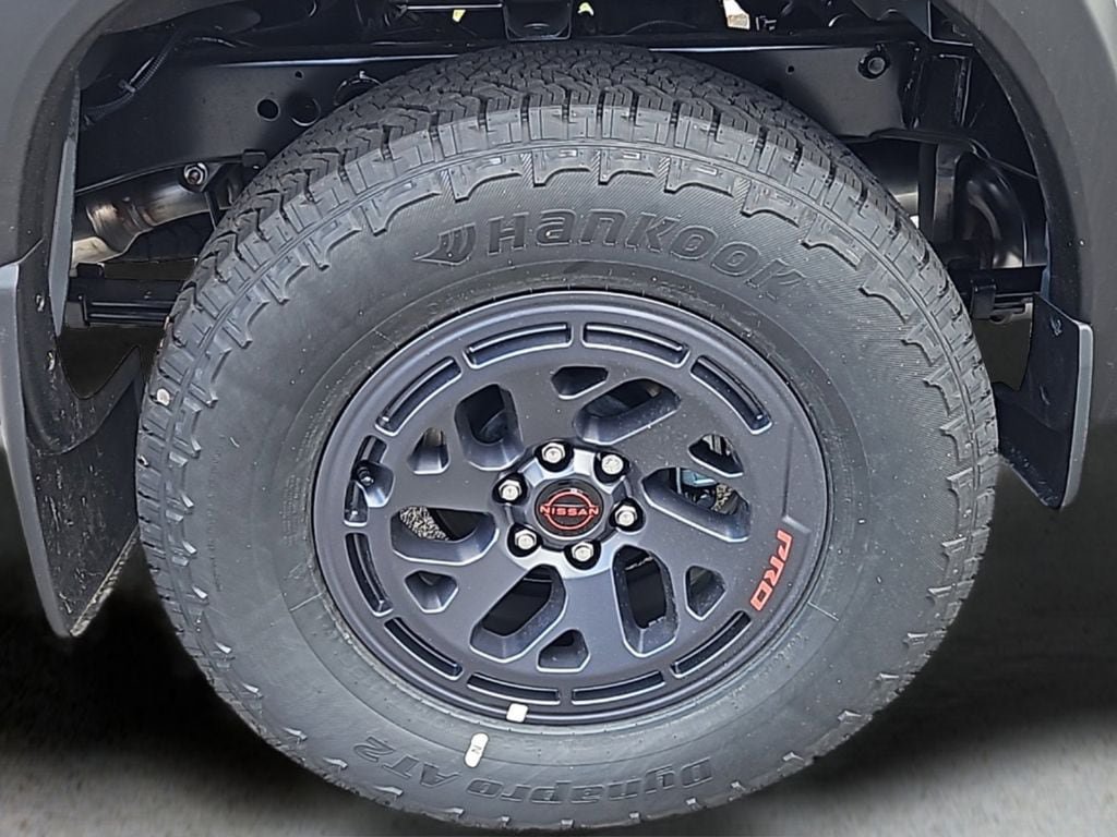 New 2025 Nissan Frontier PRO-4X w/ Tow Package AWD/4WD image 4