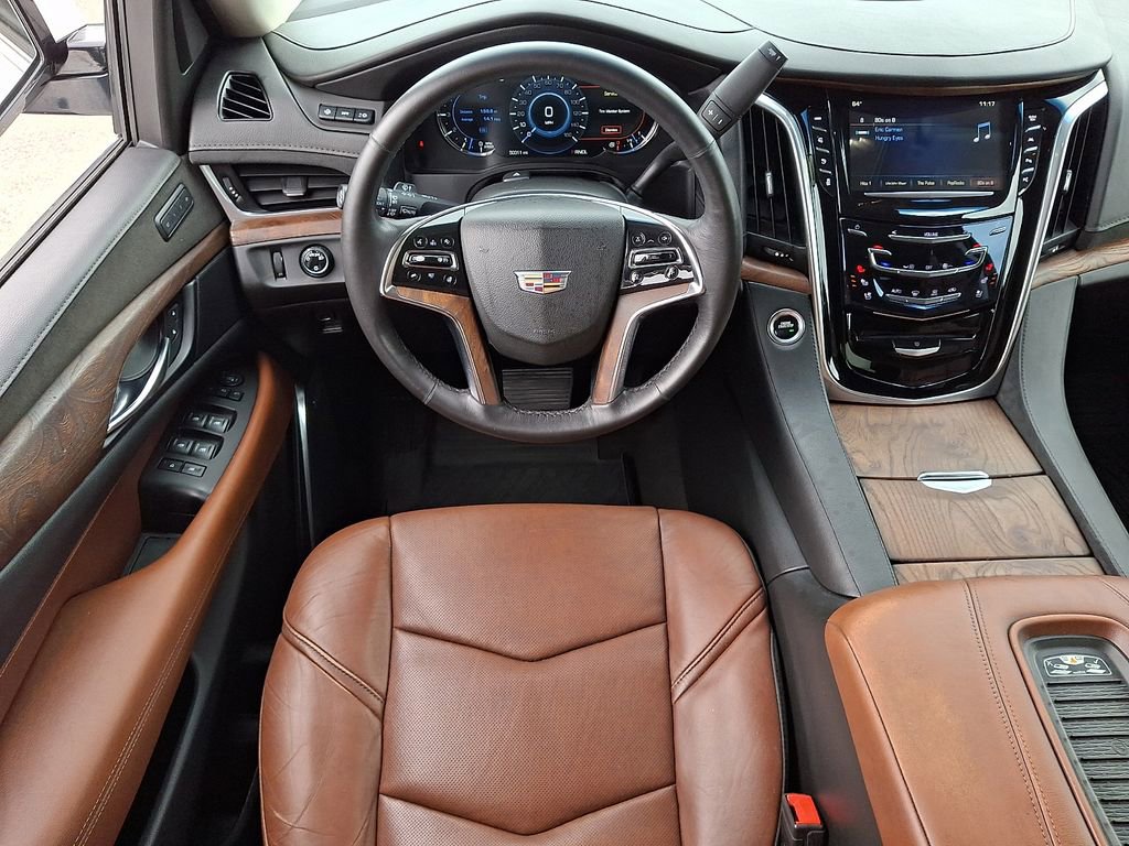 Used 2020 Cadillac Escalade ESV Premium Luxury RWD image 11