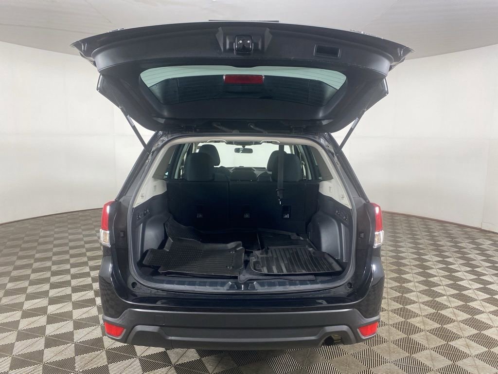 Used 2023 Subaru Forester Premium image 7