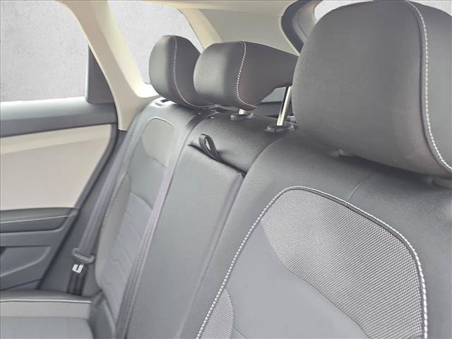 New 2026 Volkswagen Taos SE FWD image 21