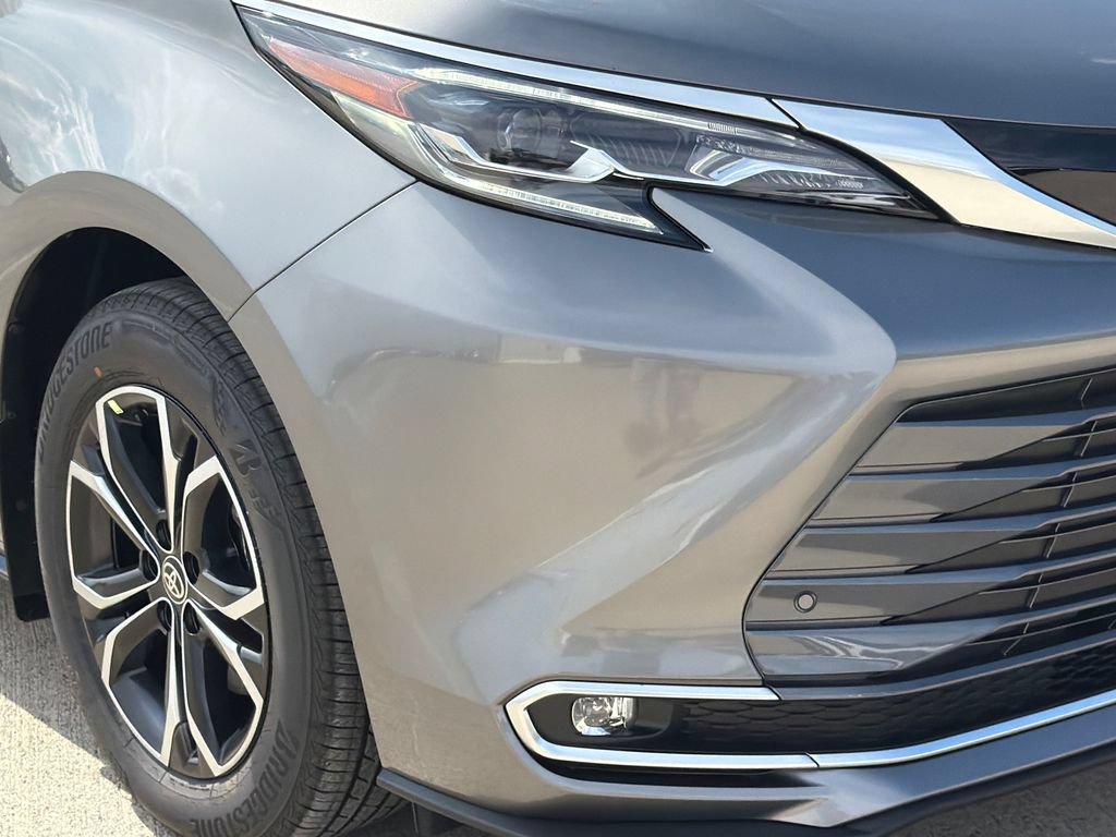 New 2026 Toyota Sienna Platinum AWD/4WD image 11