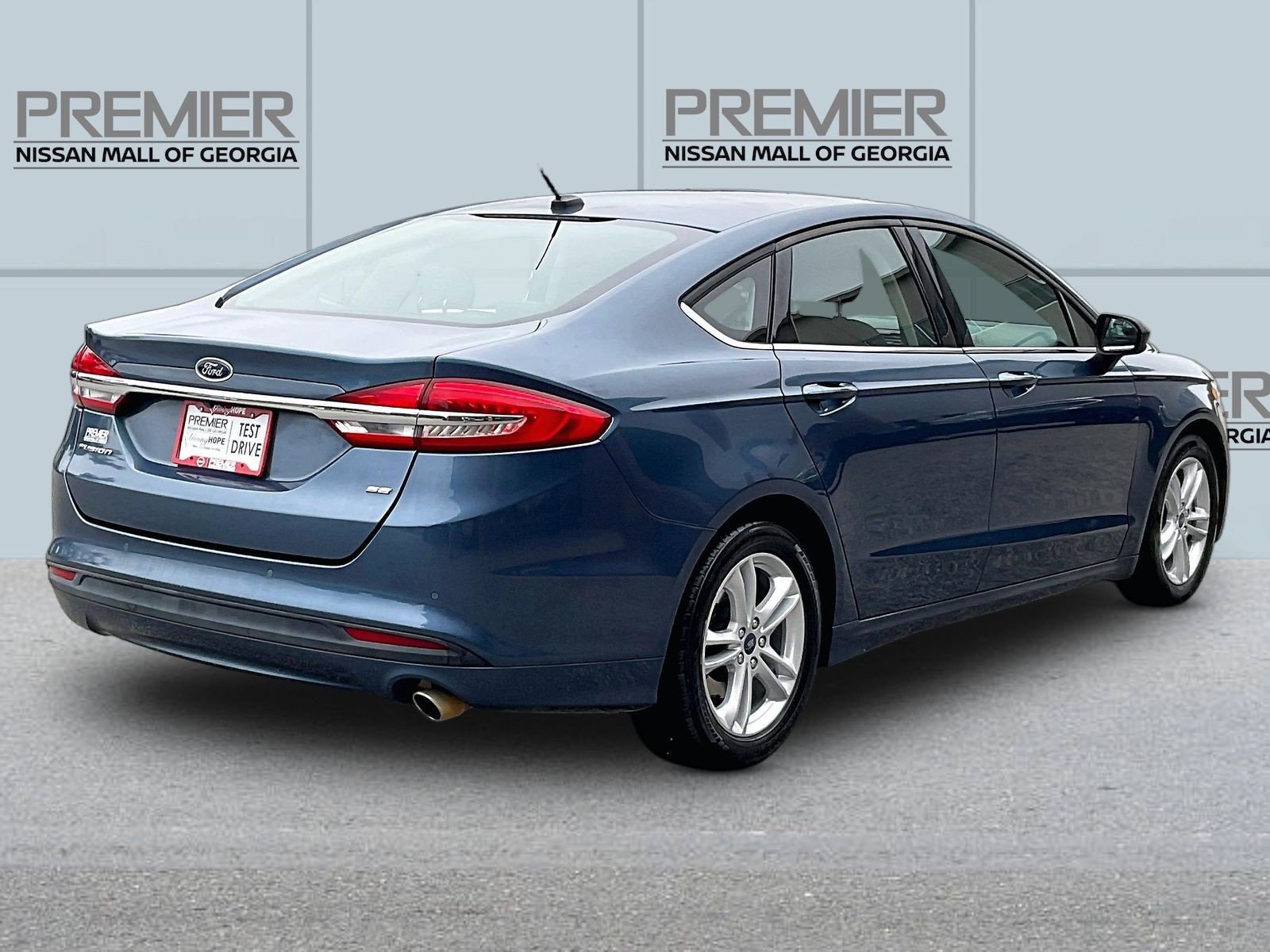 Used 2018 Ford Fusion SE FWD image 7