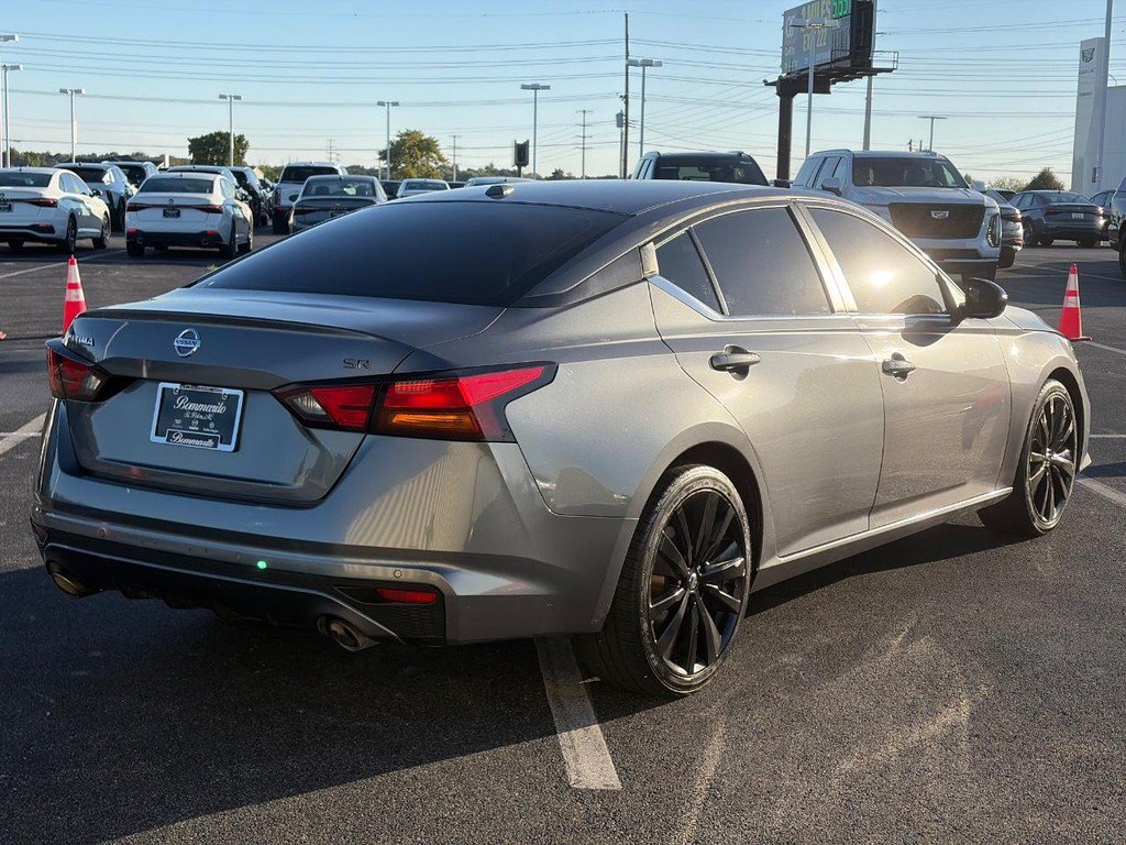 Used 2021 Nissan Altima 2.5 SR FWD image 5