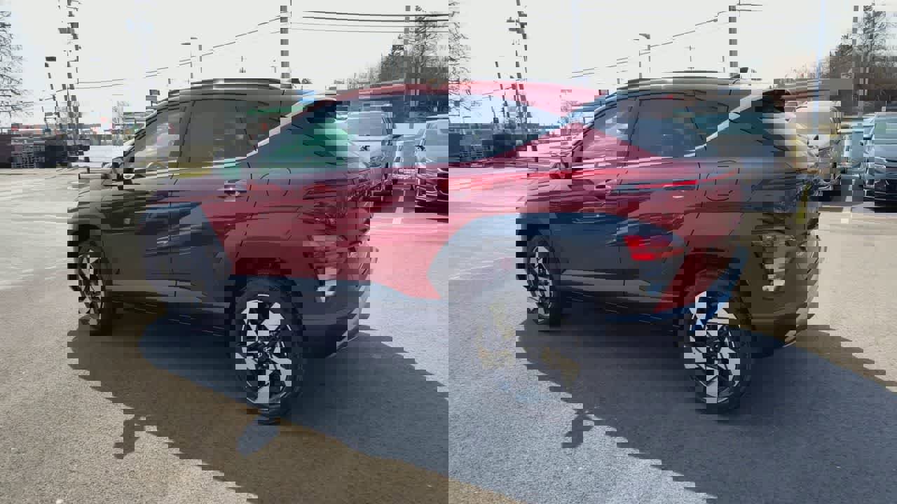 Used 2025 Hyundai Kona Limited image 6