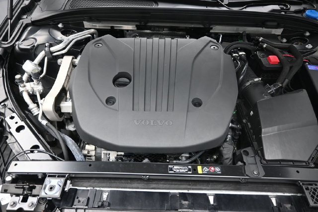 Used 2023 Volvo S60 B5 Plus FWD image 29