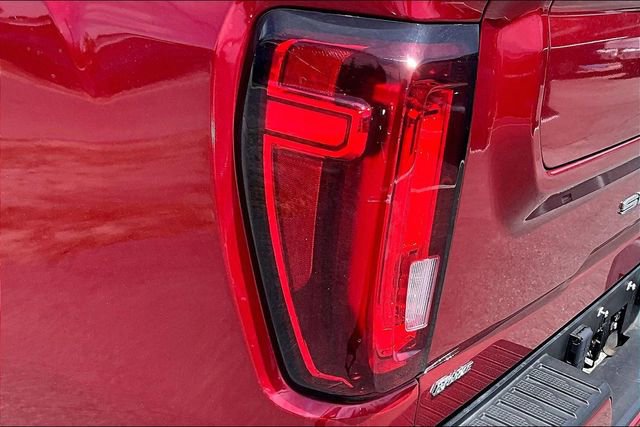 Used 2022 GMC Sierra 2500 AT4 w/ AT4 Premium Plus Package AWD/4WD image 20