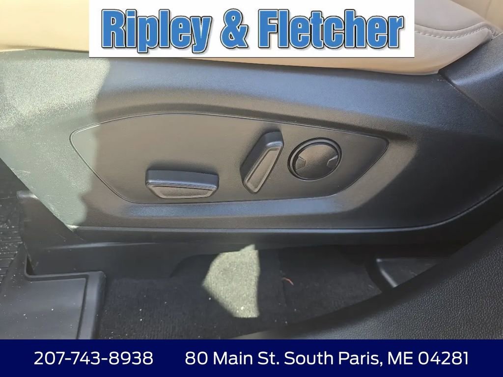 Used 2021 Ford Explorer XLT w/ Equipment Group 202A AWD/4WD image 15