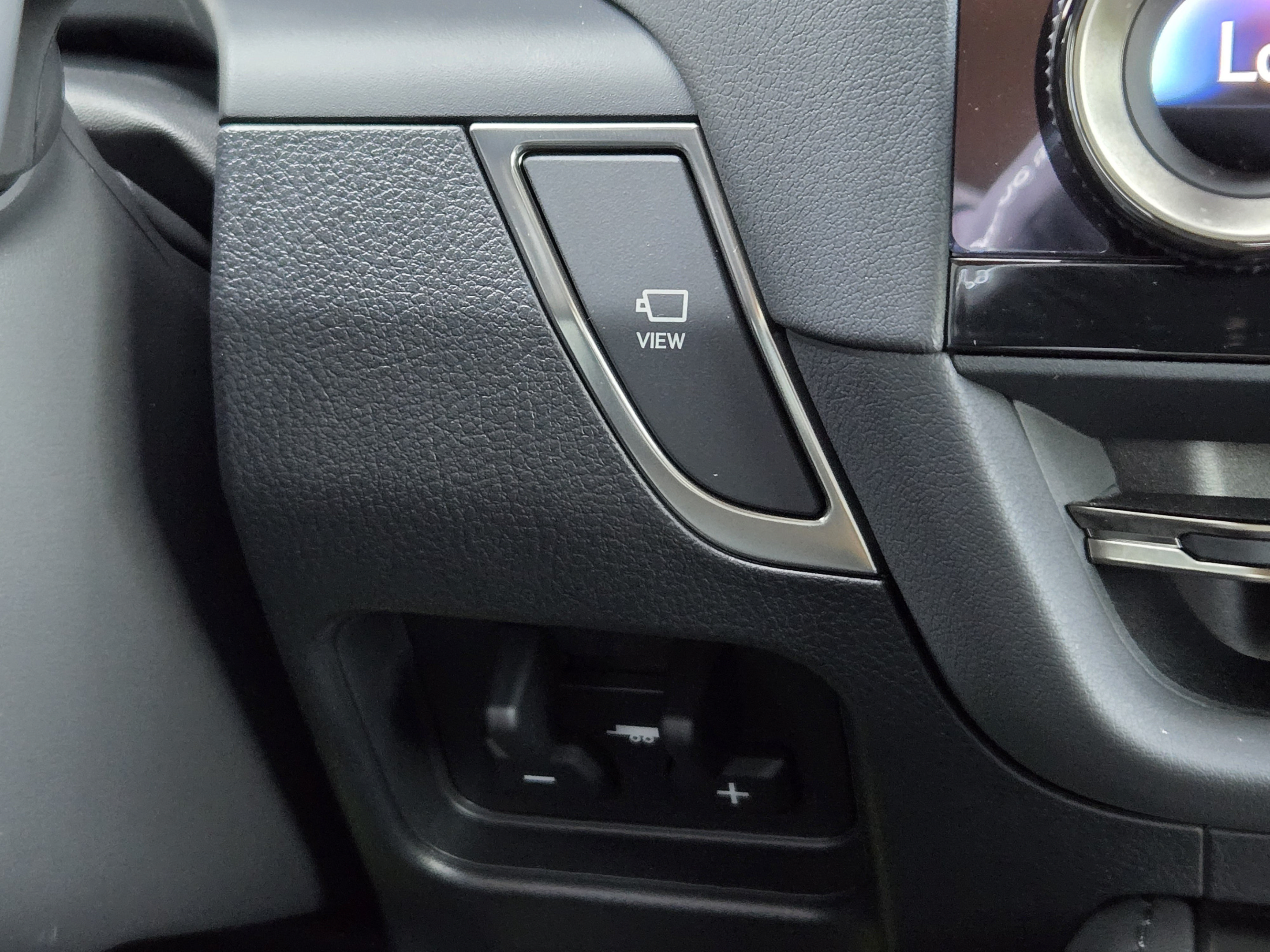 Used 2024 Lexus GX 550 w/ Accessory Package (Z1) AWD/4WD image 19