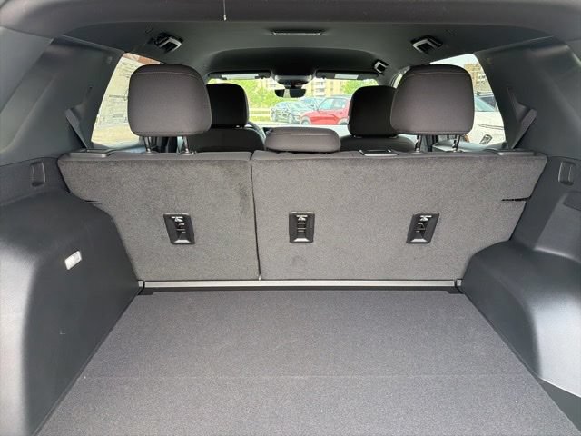 New 2026 Chevrolet Equinox LT w/ Midnight Edition AWD/4WD image 21