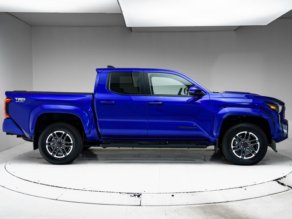 Used 2024 Toyota Tacoma TRD Sport w/ TRD Sport Premium Package AWD/4WD image 32