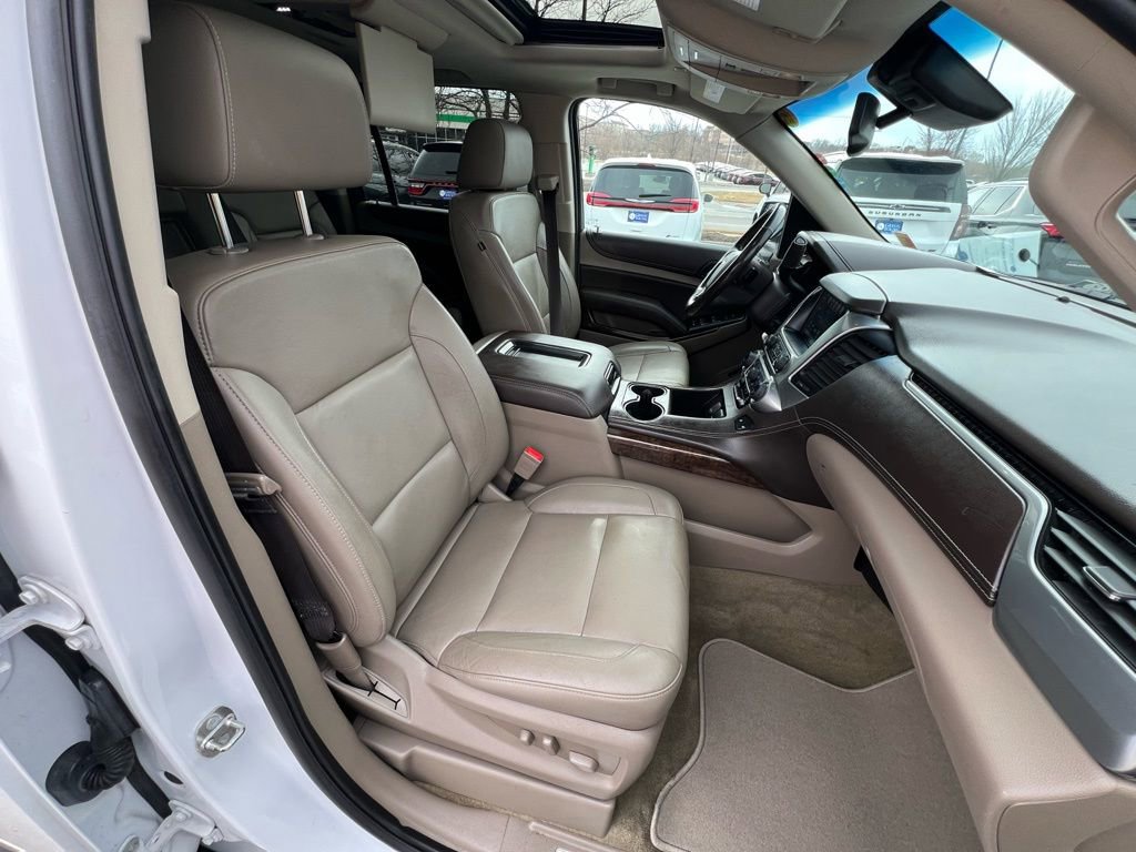 Used 2018 Chevrolet Suburban LT w/ LT Signature Package image 32