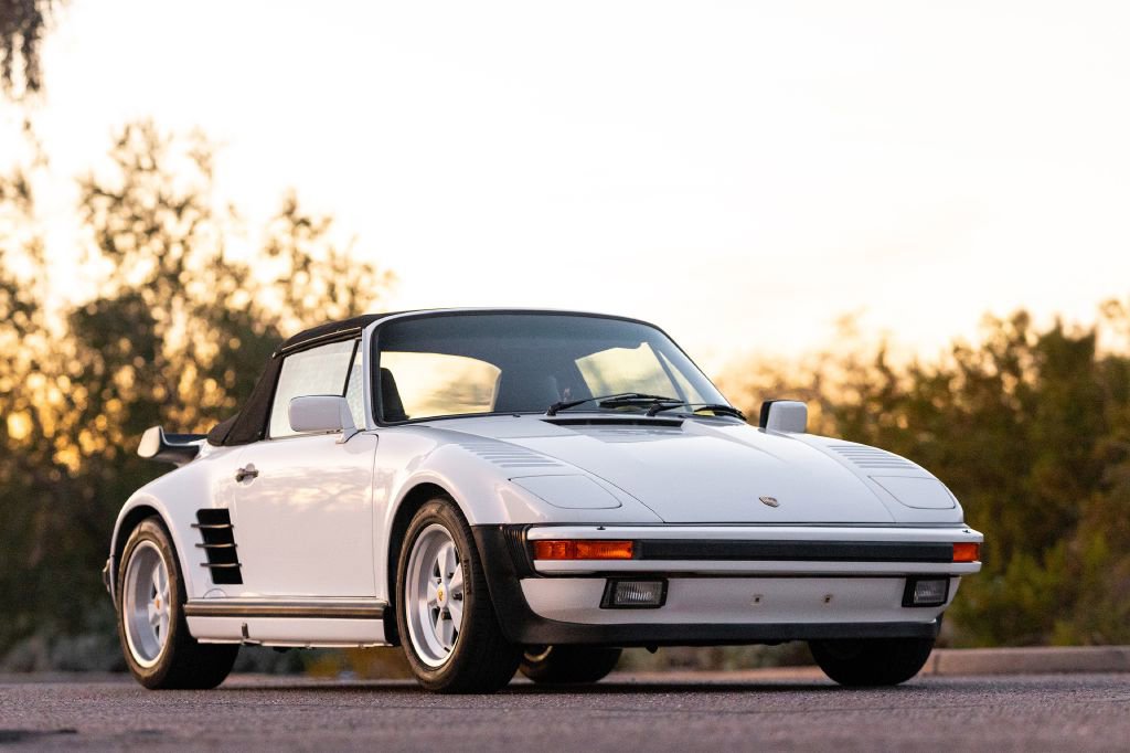 Used 1989 Porsche 911 Turbo image 25