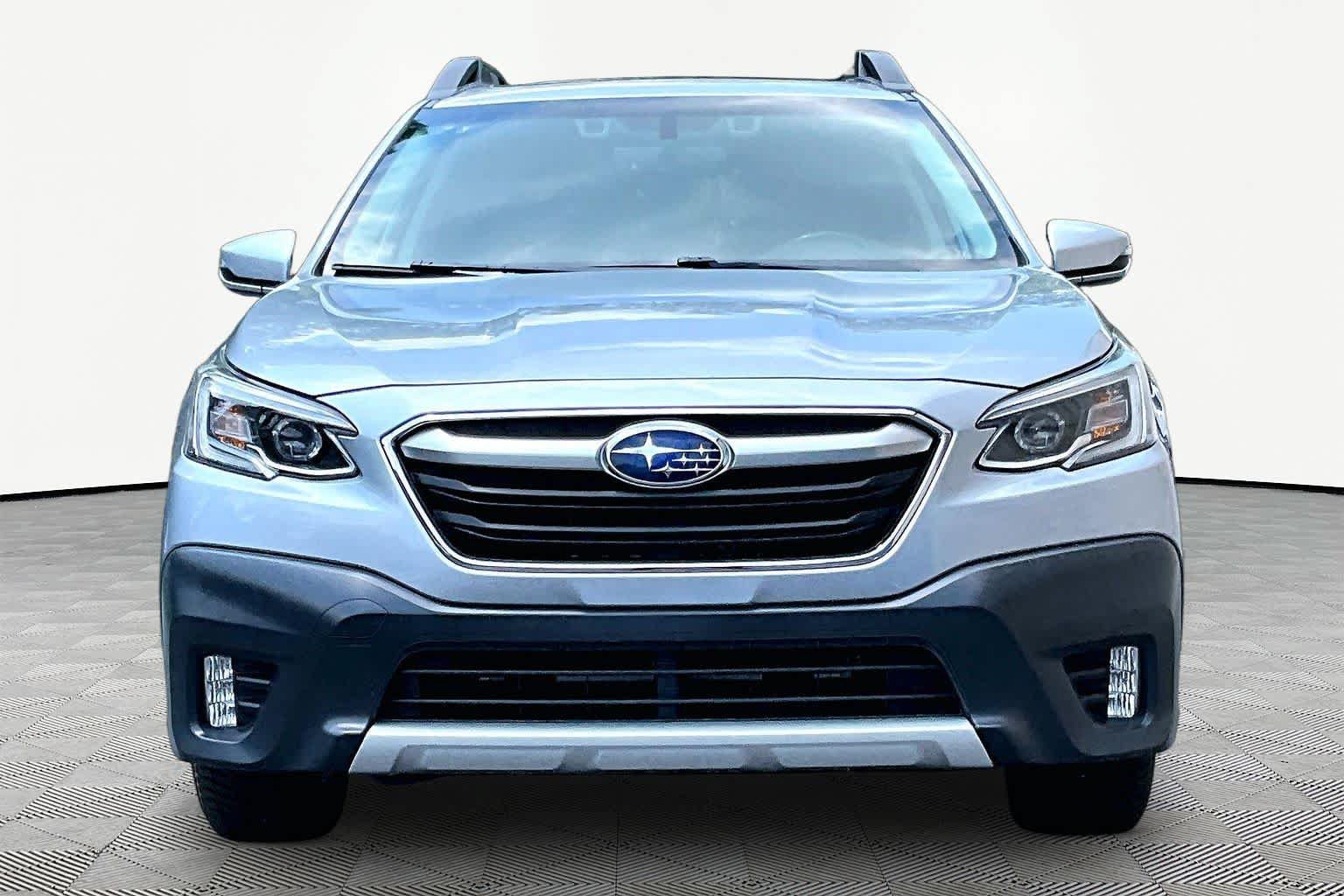 Used 2022 Subaru Outback Limited AWD/4WD image 4