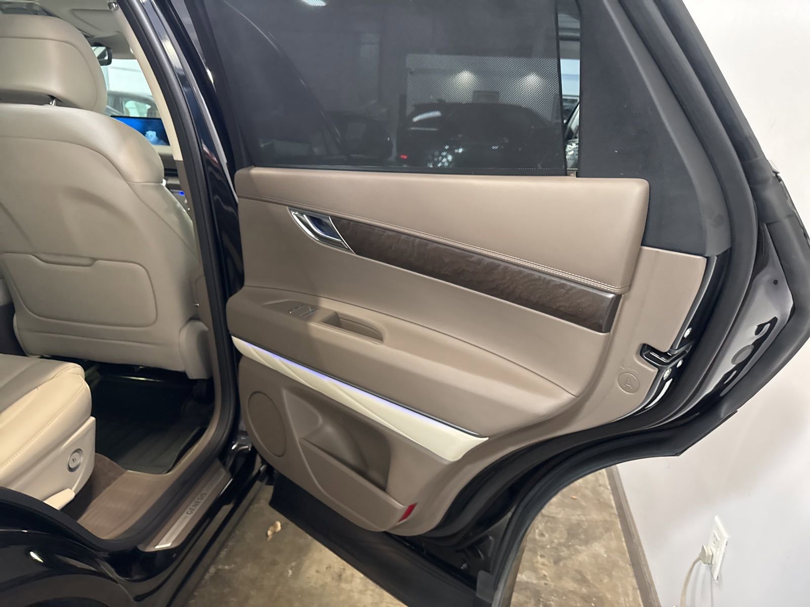 Used 2024 Genesis GV80 3.5T image 27