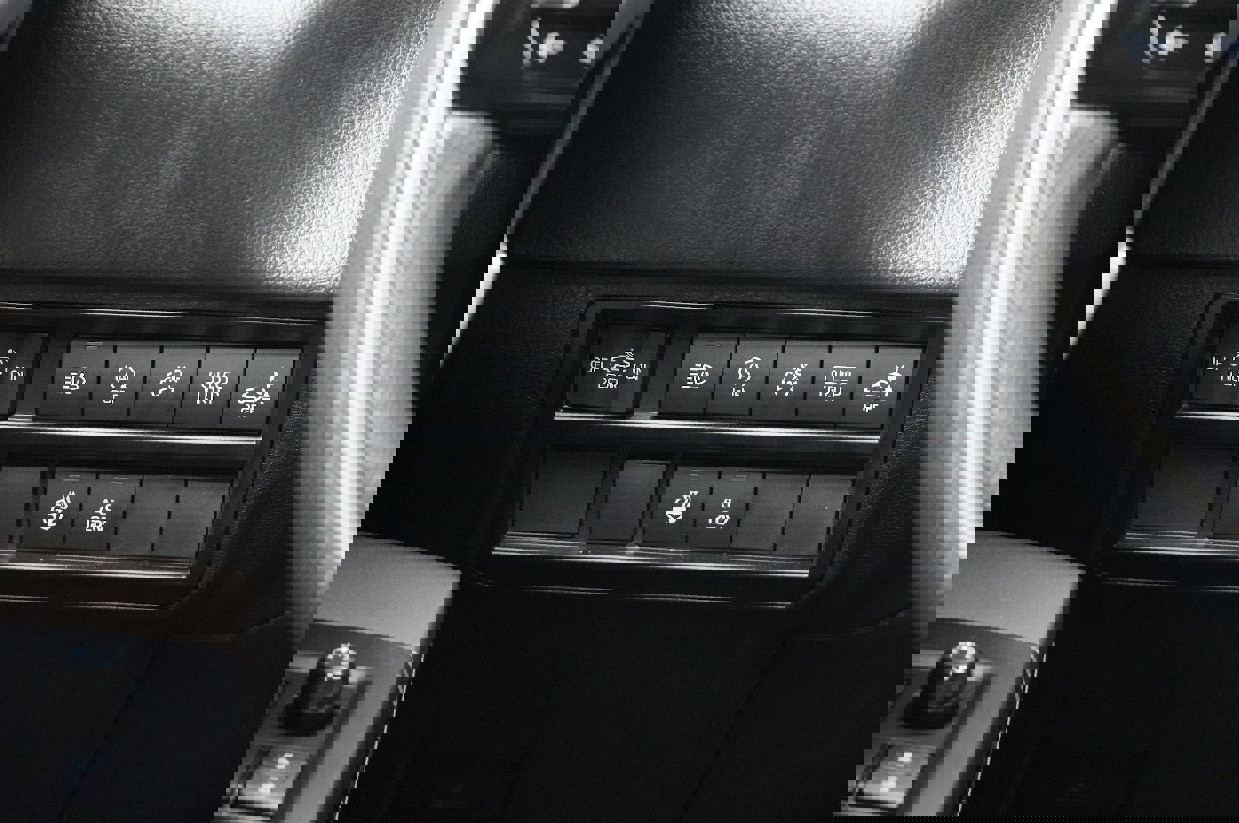 Used 2024 Toyota Tundra Limited image 25