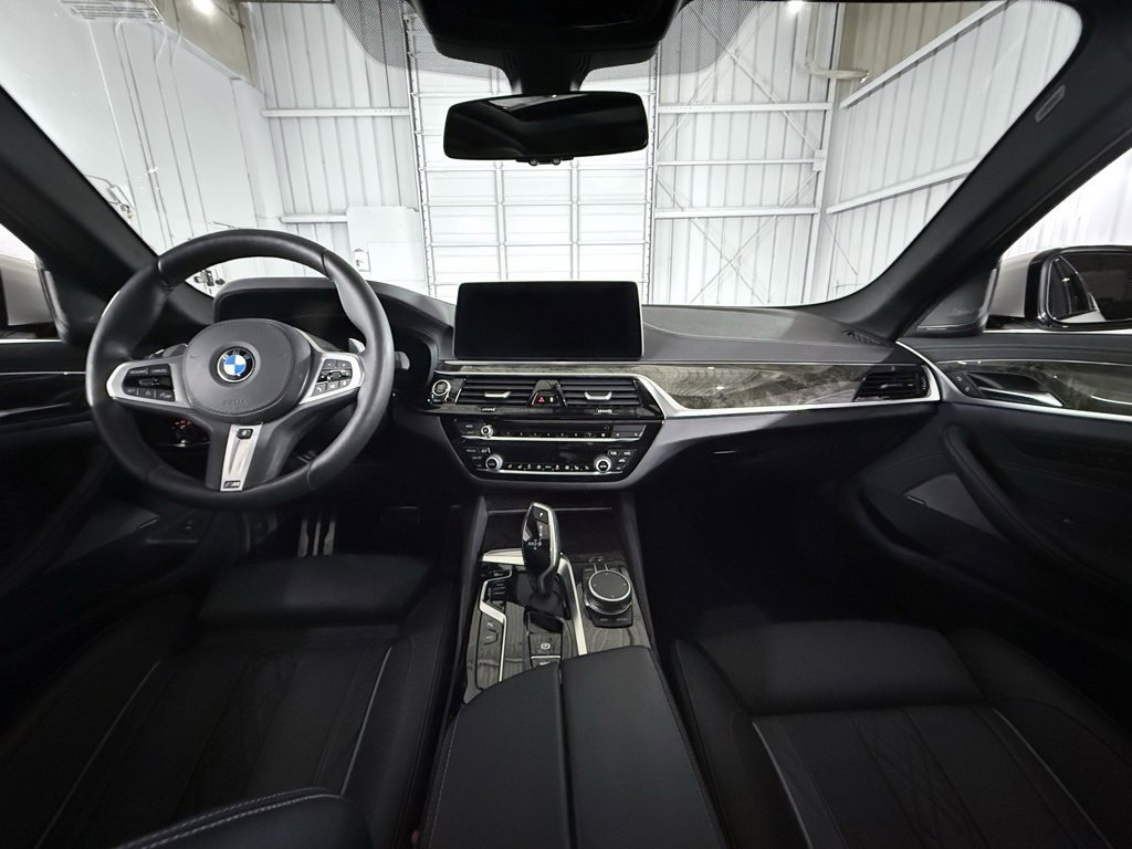 Used 2021 BMW M550i xDrive w/ Premium Package image 50