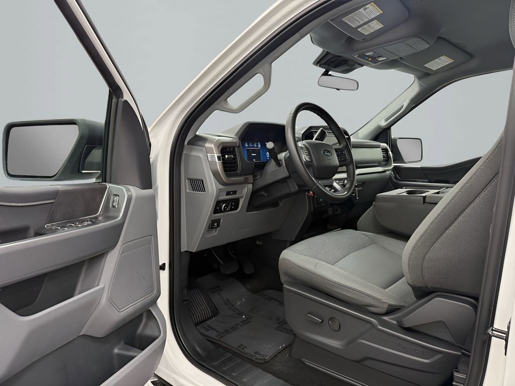 Used 2025 Ford F150 XLT w/ Equipment Group 301A Standard image 9