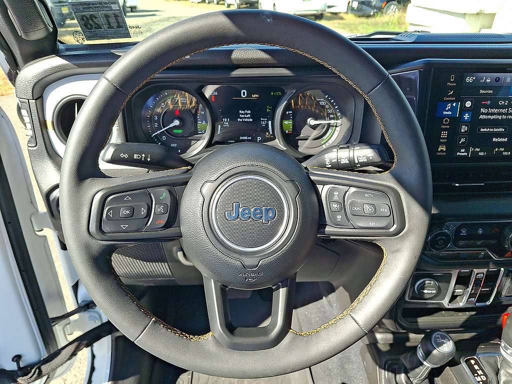 Certified 2024 Jeep Wrangler Unlimited w/ Convenience Group AWD/4WD image 22