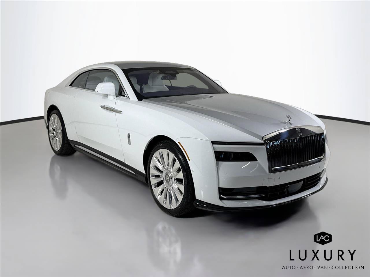 Used 2024 Rolls-Royce Spectre w/ Spectre Launch Package AWD/4WD image 3