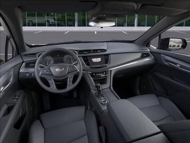 New 2025 Cadillac XT5 Luxury image 15