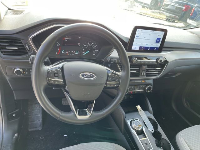 Used 2022 Ford Escape SE w/ Cold Weather Package image 15