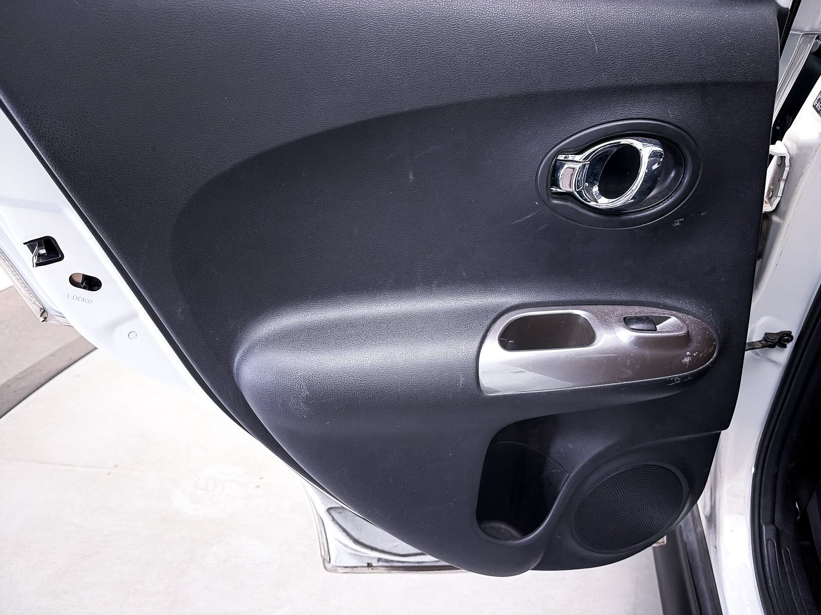 Used 2014 Nissan Juke S FWD image 23