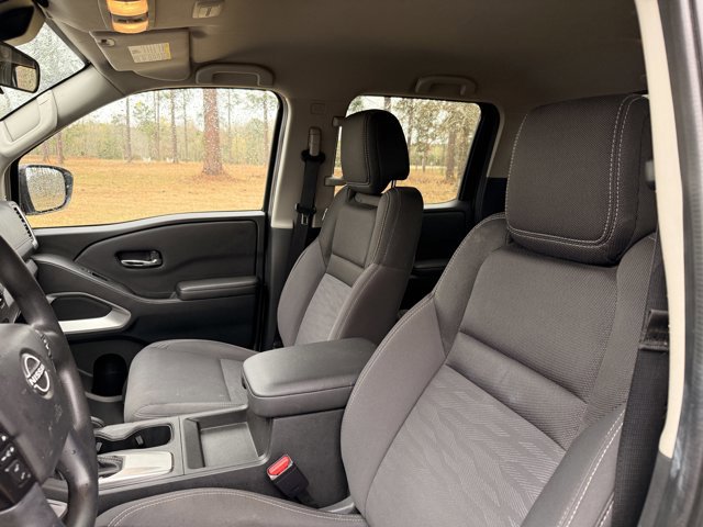 Used 2023 Nissan Frontier SV image 13