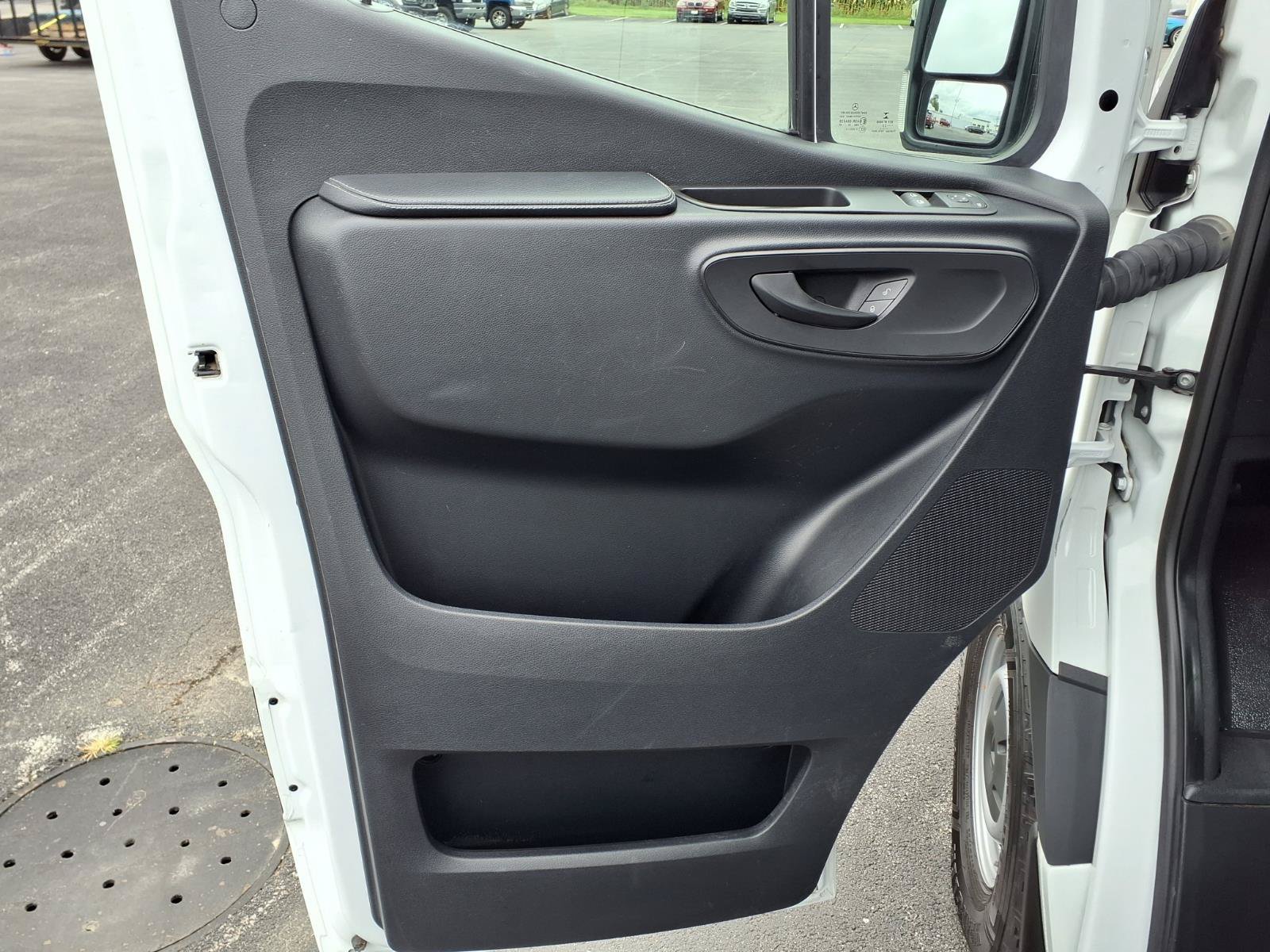 Used 2022 Mercedes-Benz Sprinter 2500 image 20