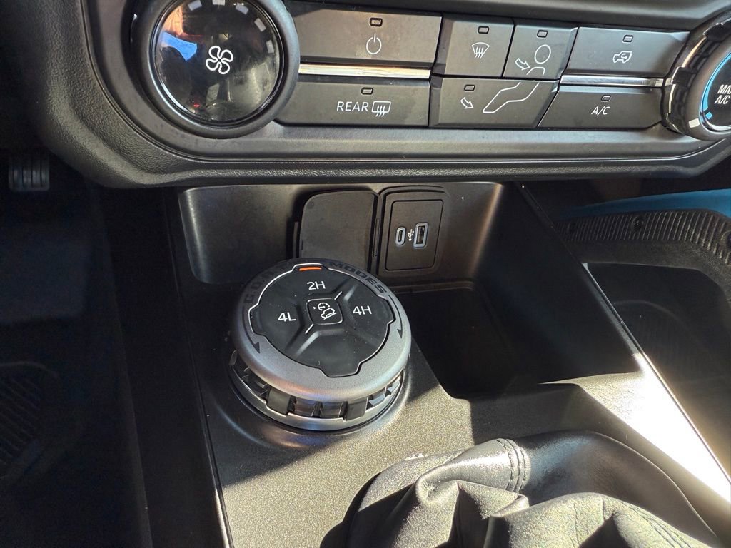 Used 2022 Ford Bronco Black Diamond image 29