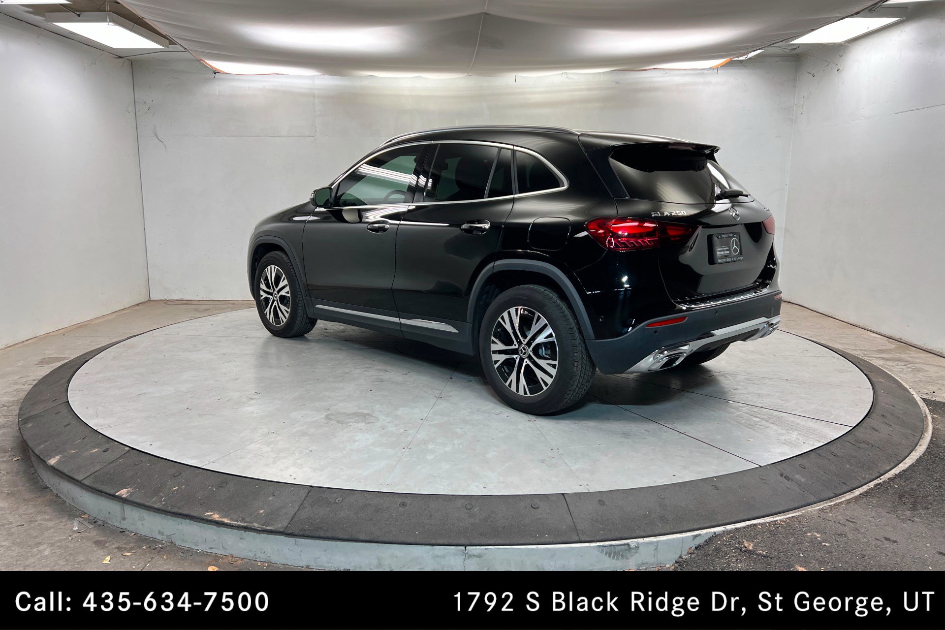 Certified 2025 Mercedes-Benz GLA 250 4MATIC image 3