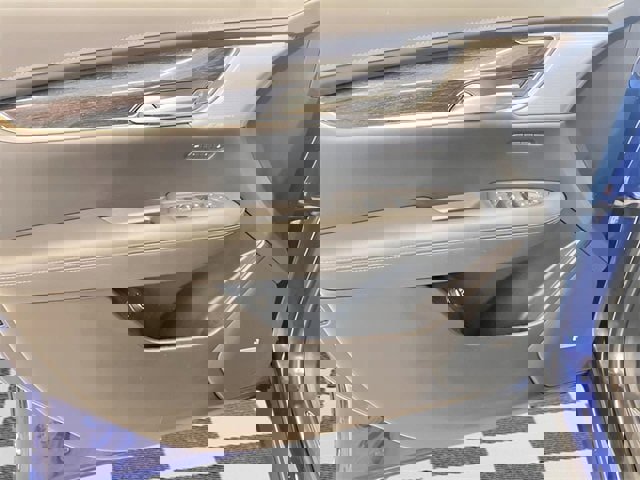 Certified 2023 Cadillac XT5 Premium Luxury image 17