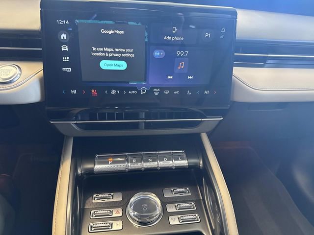 Used 2025 Lincoln Nautilus Premier AWD/4WD image 22