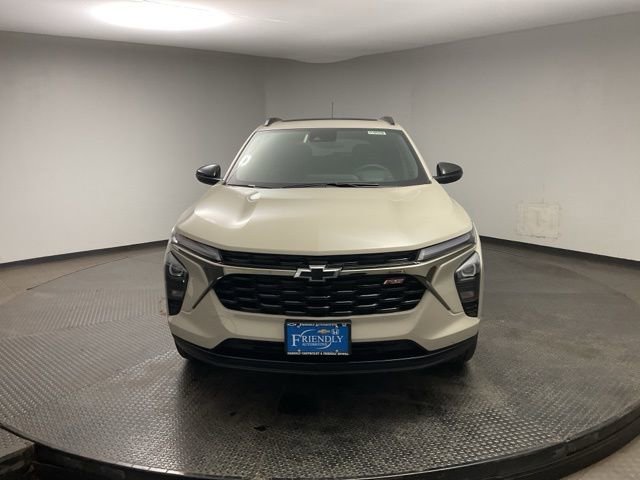 New 2026 Chevrolet Trax RS image 2