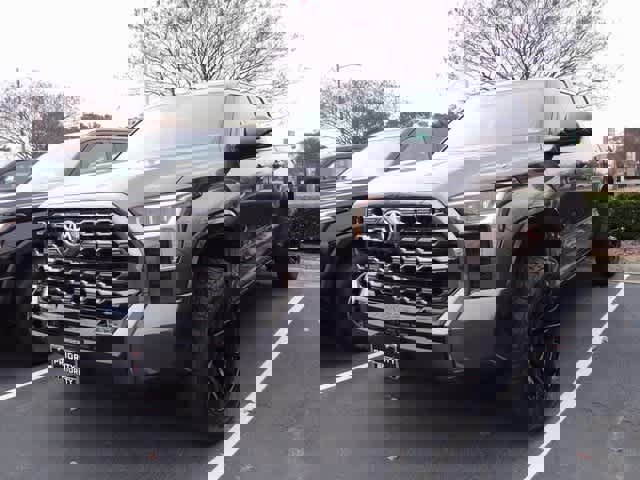 Used 2023 Toyota Tundra Platinum image 1
