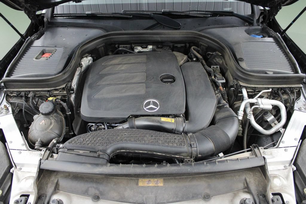 Used 2022 Mercedes-Benz GLC 300 image 42