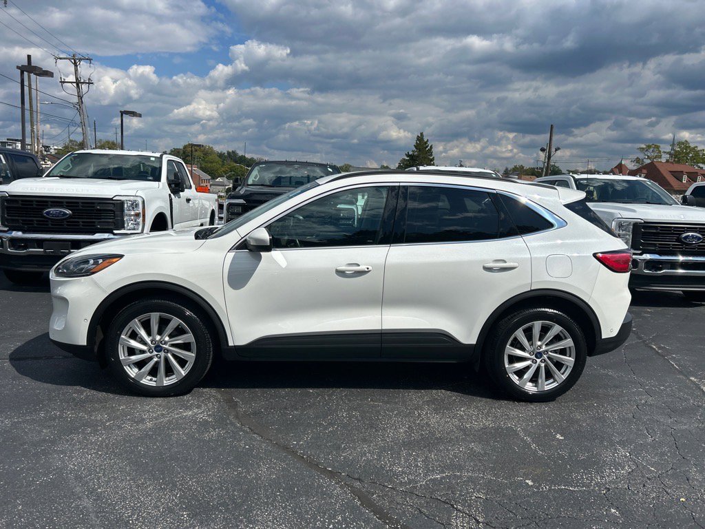 Used 2022 Ford Escape Titanium w/ Titanium Elite Package image 4