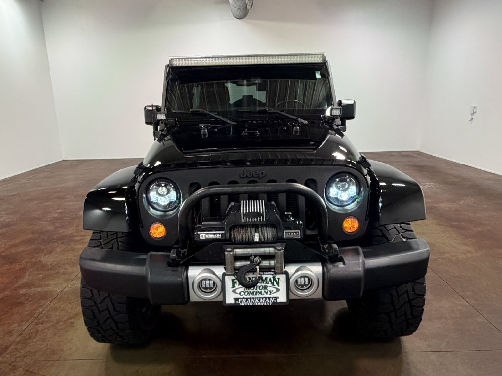Used 2015 Jeep Wrangler Unlimited Sahara w/ Connectivity Group AWD/4WD image 41