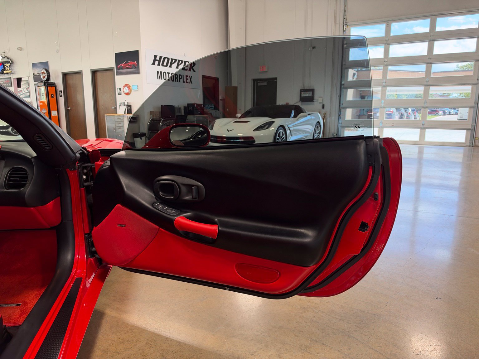Used 2001 Chevrolet Corvette Z06 w/ Memory Pkg RWD image 27
