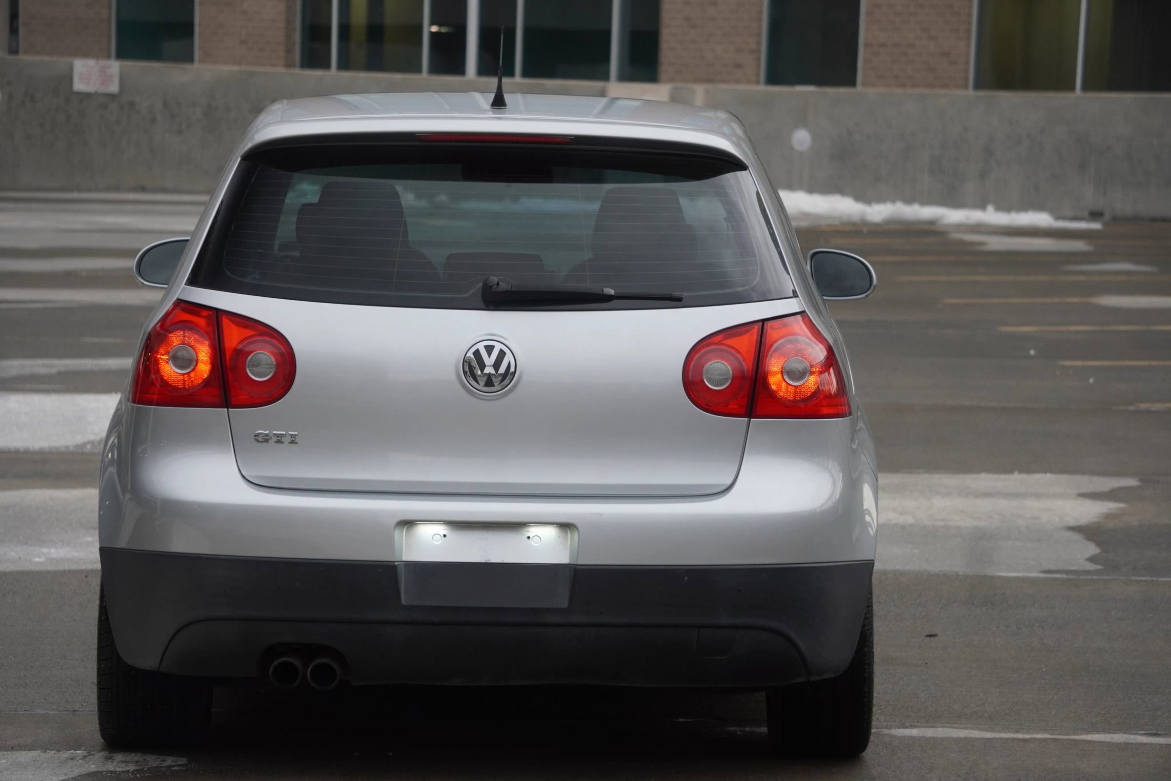 Used 2007 Volkswagen GTI 2.0T 2-Door image 11