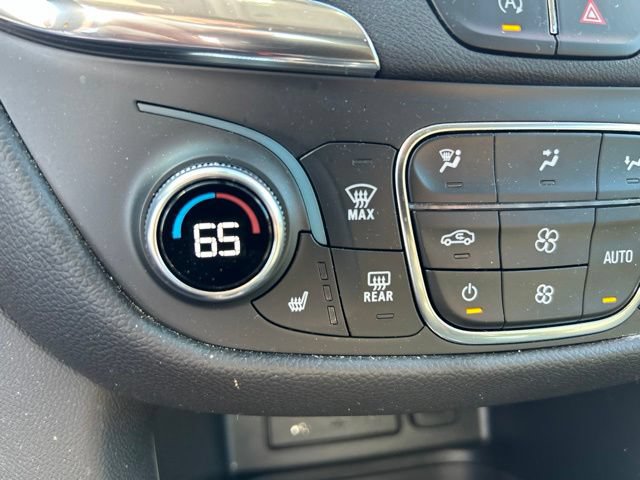 Used 2023 Chevrolet Equinox LT FWD image 14