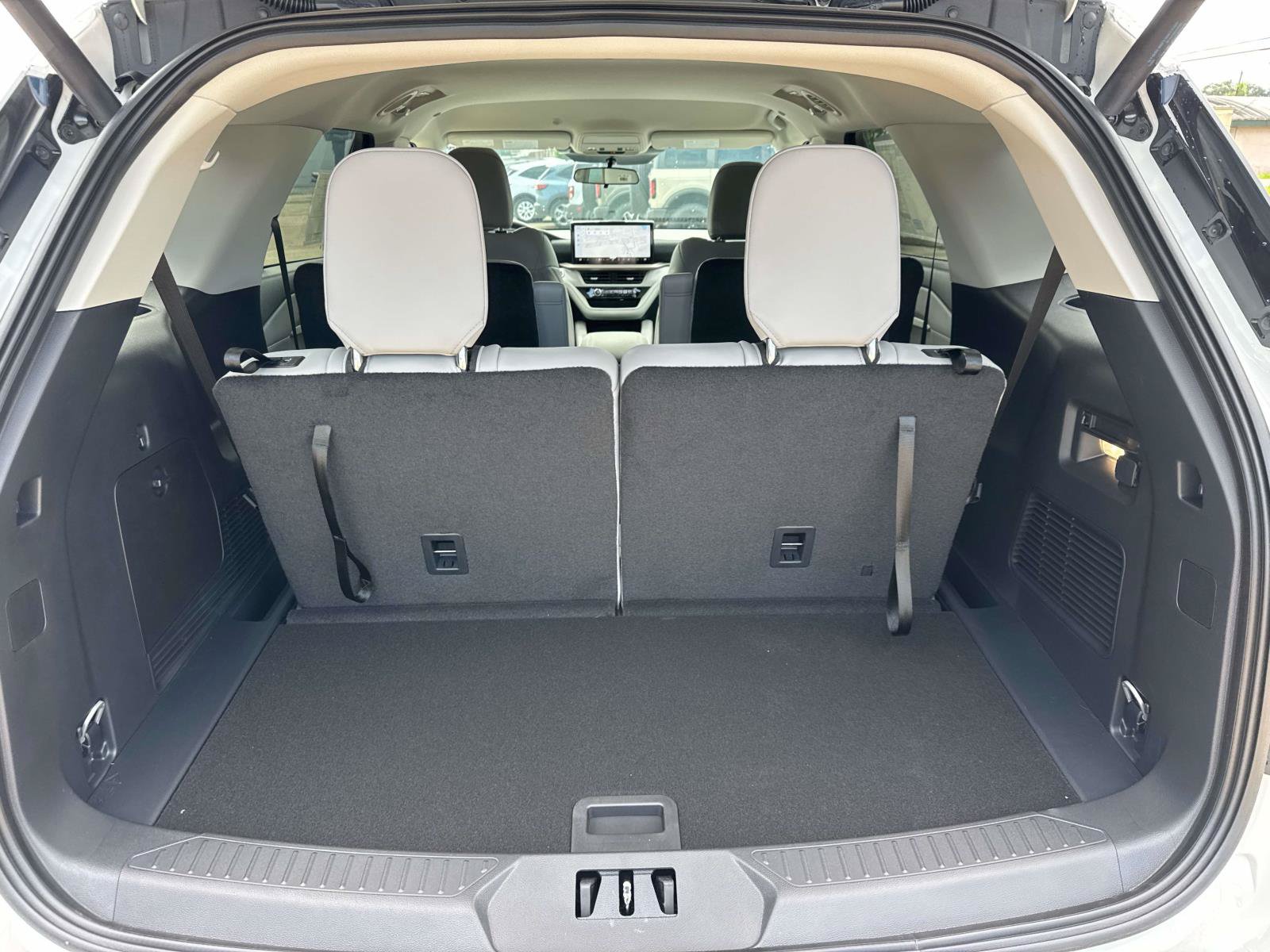 New 2026 Ford Explorer Active w/ Active Comfort Package RWD image 6