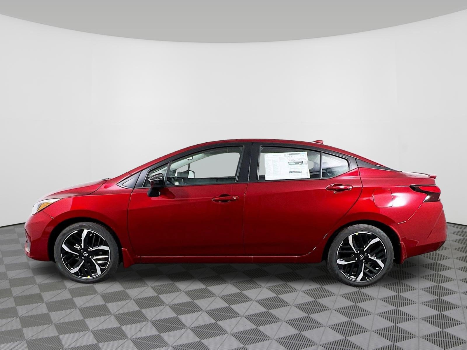 New 2025 Nissan Versa SR w/ Trunk Package FWD image 27