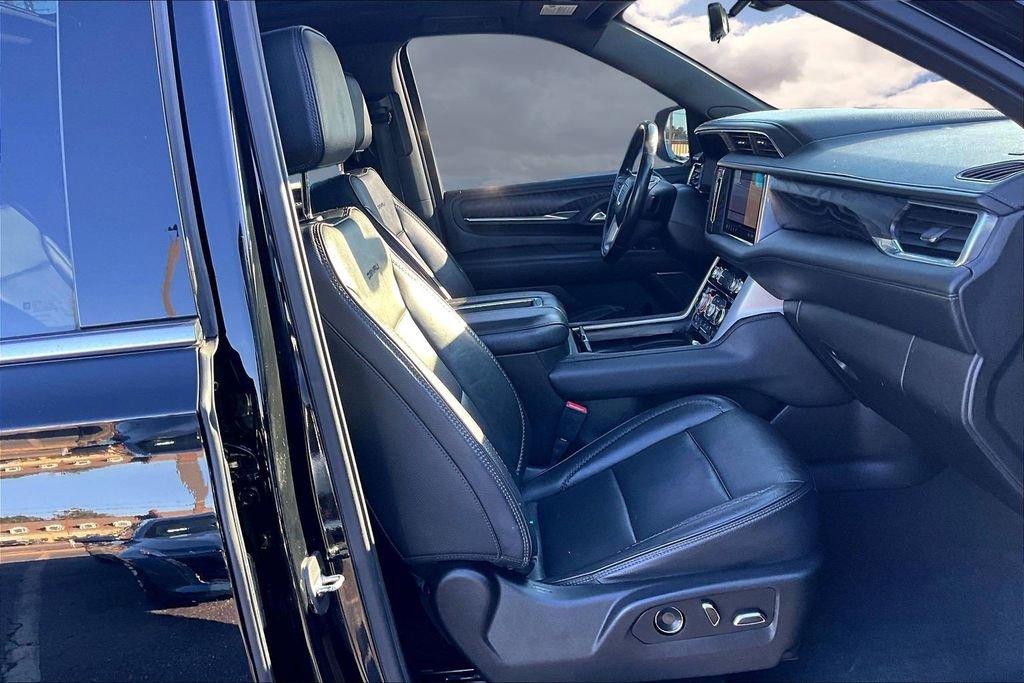 Used 2021 GMC Yukon Denali w/ Advanced Technology Package AWD/4WD image 30