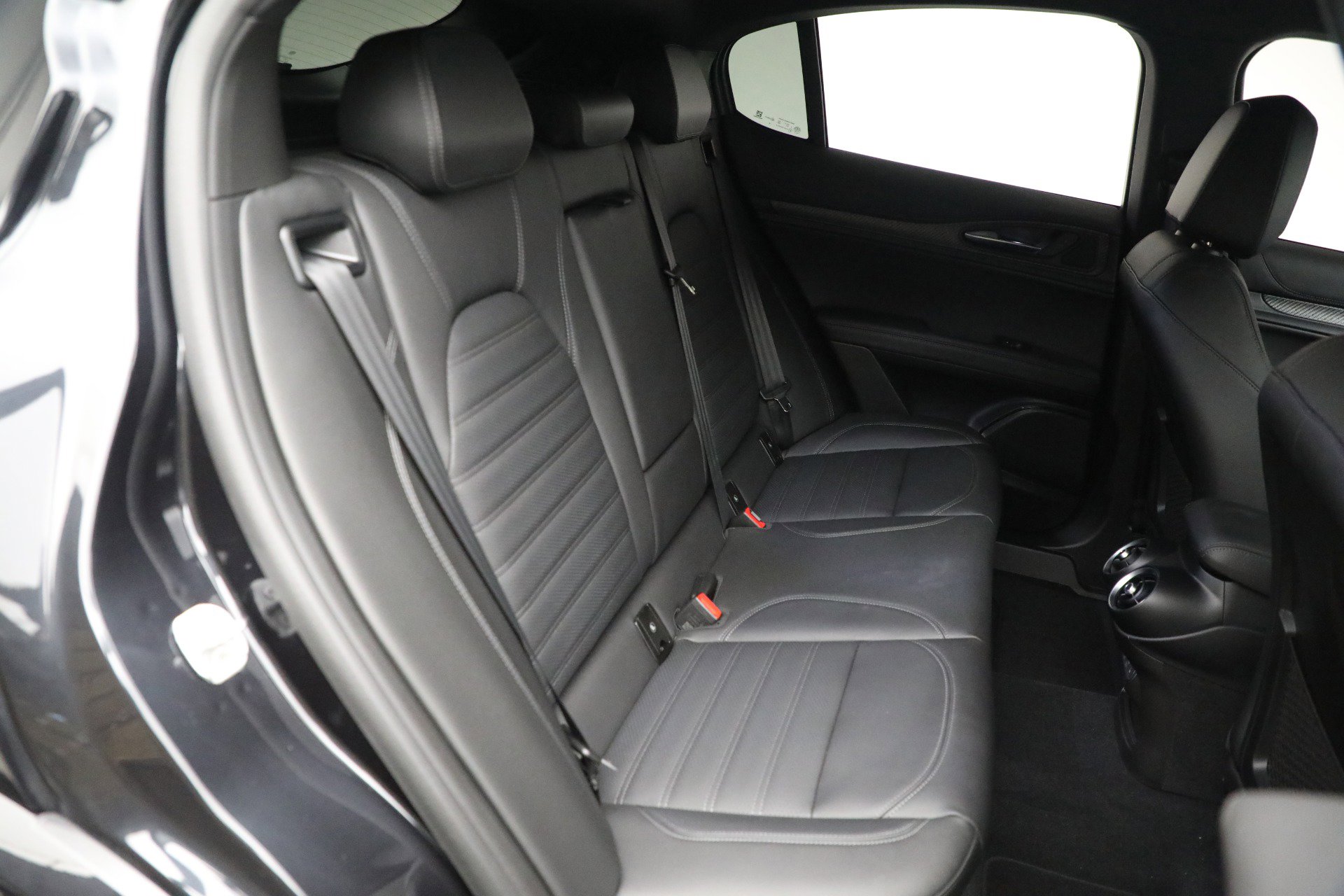 New 2024 Alfa Romeo Stelvio Quadrifoglio w/ Active Assist Plus Package AWD/4WD image 39