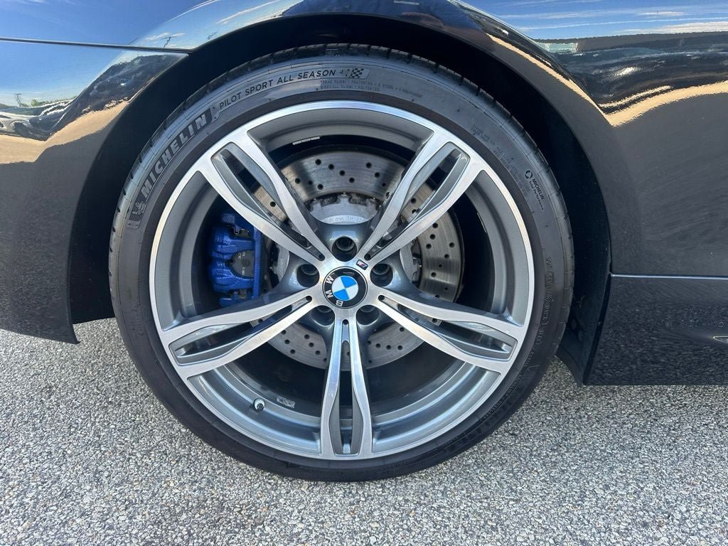 Used 2012 BMW M6 Convertible RWD image 26